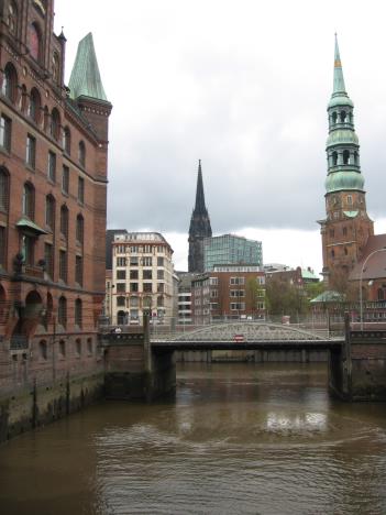 Hamburg 097.jpg   24kb   26.03.2021 22:30:12